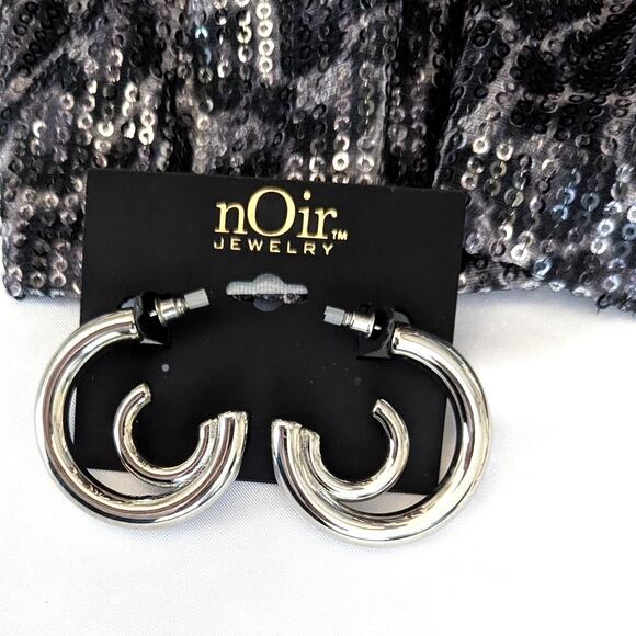 nOir Jewelry Jewelry - Double Silver Hoop Modern Earrings